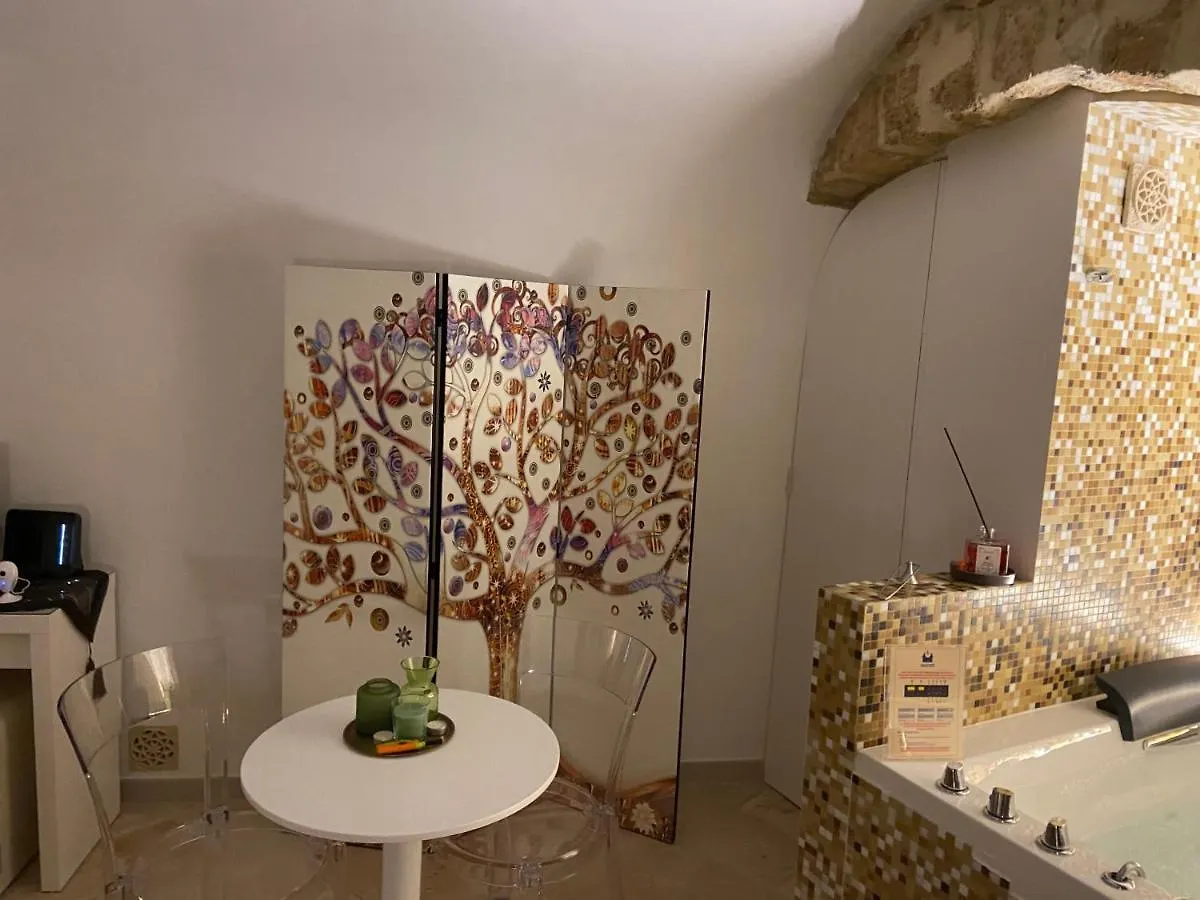 Number 12 Bari Bed & Breakfast Italy